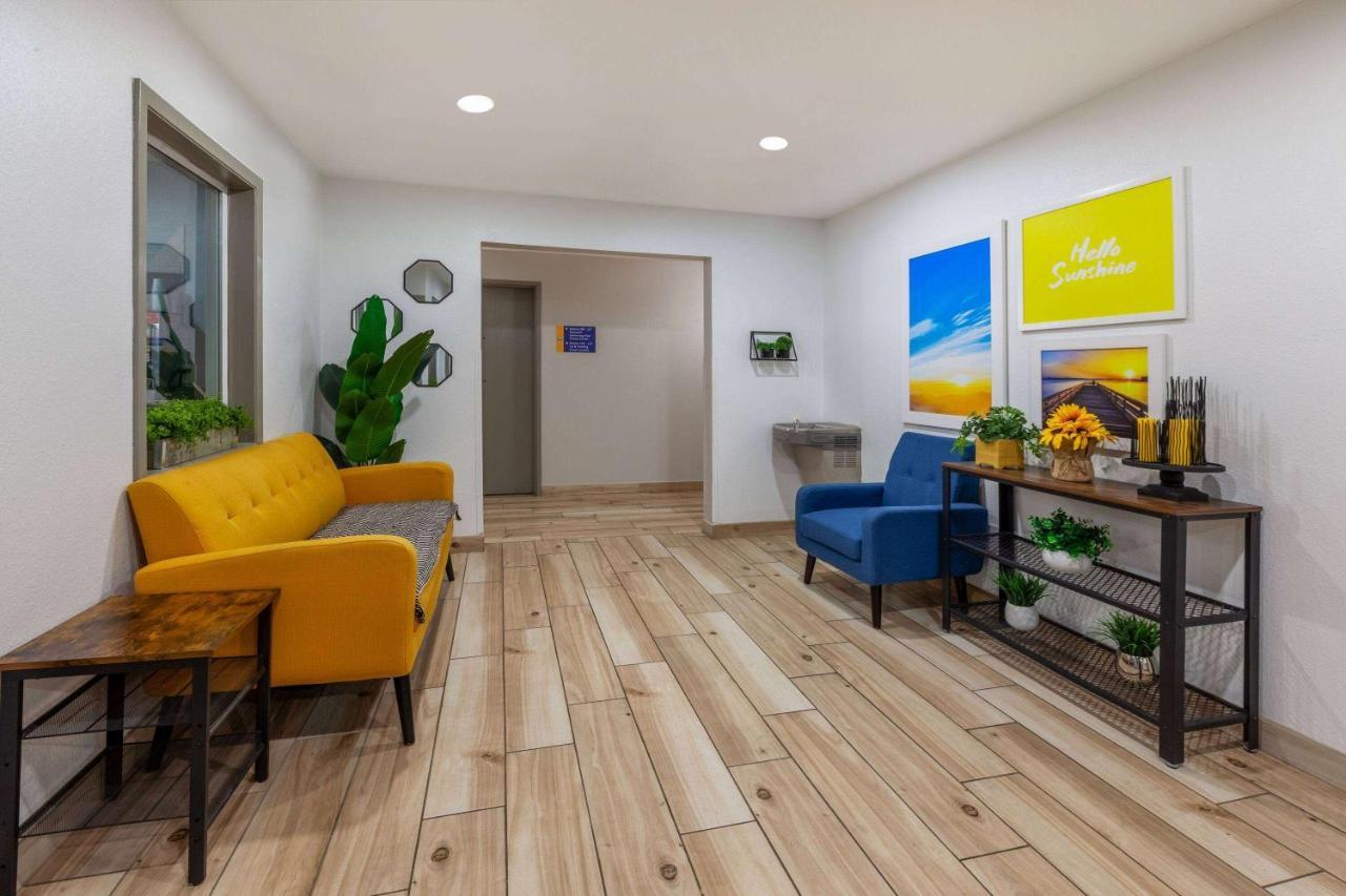 Days Inn By Wyndham Racine/Sturtevant Ngoại thất bức ảnh