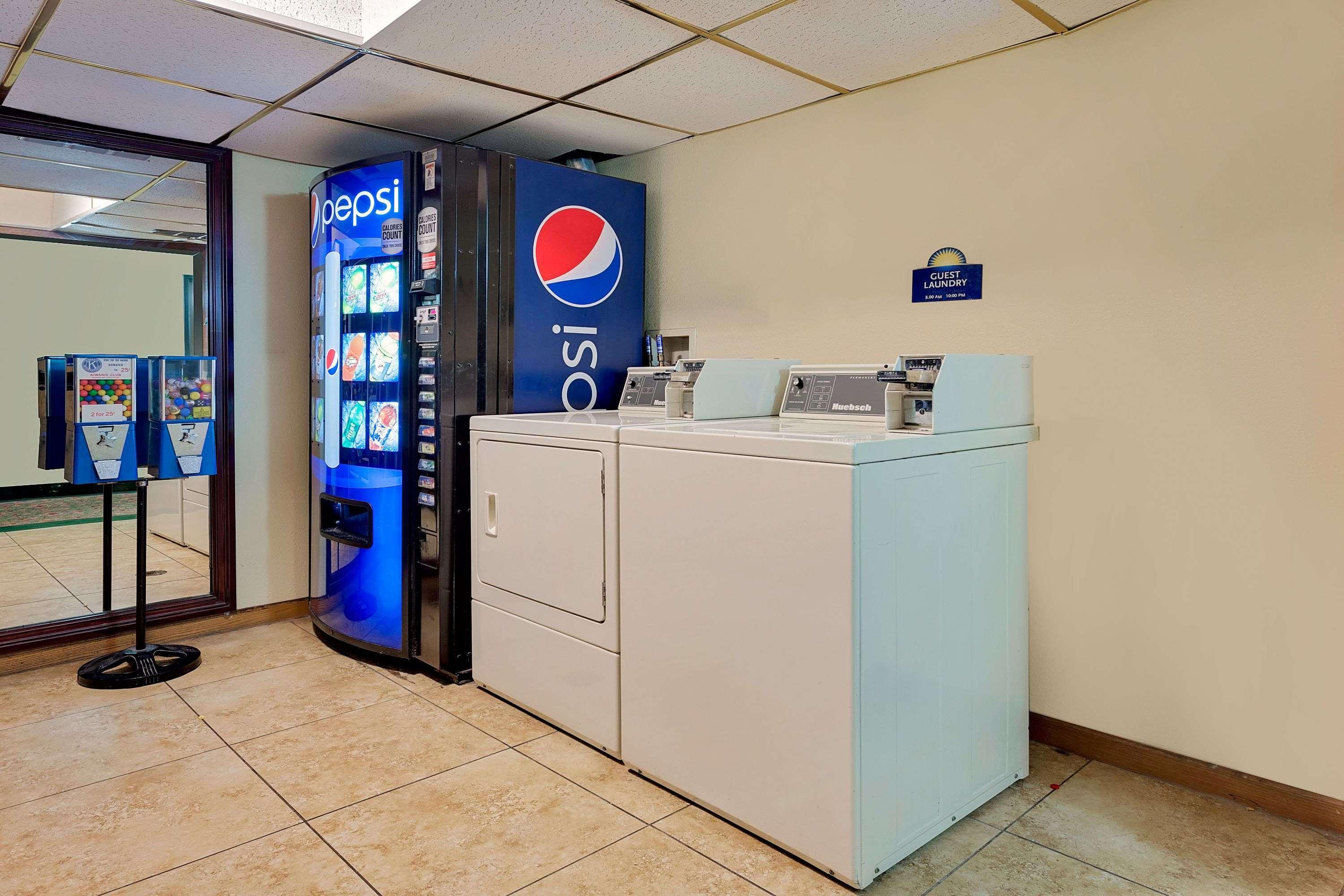 Days Inn By Wyndham Racine/Sturtevant Ngoại thất bức ảnh