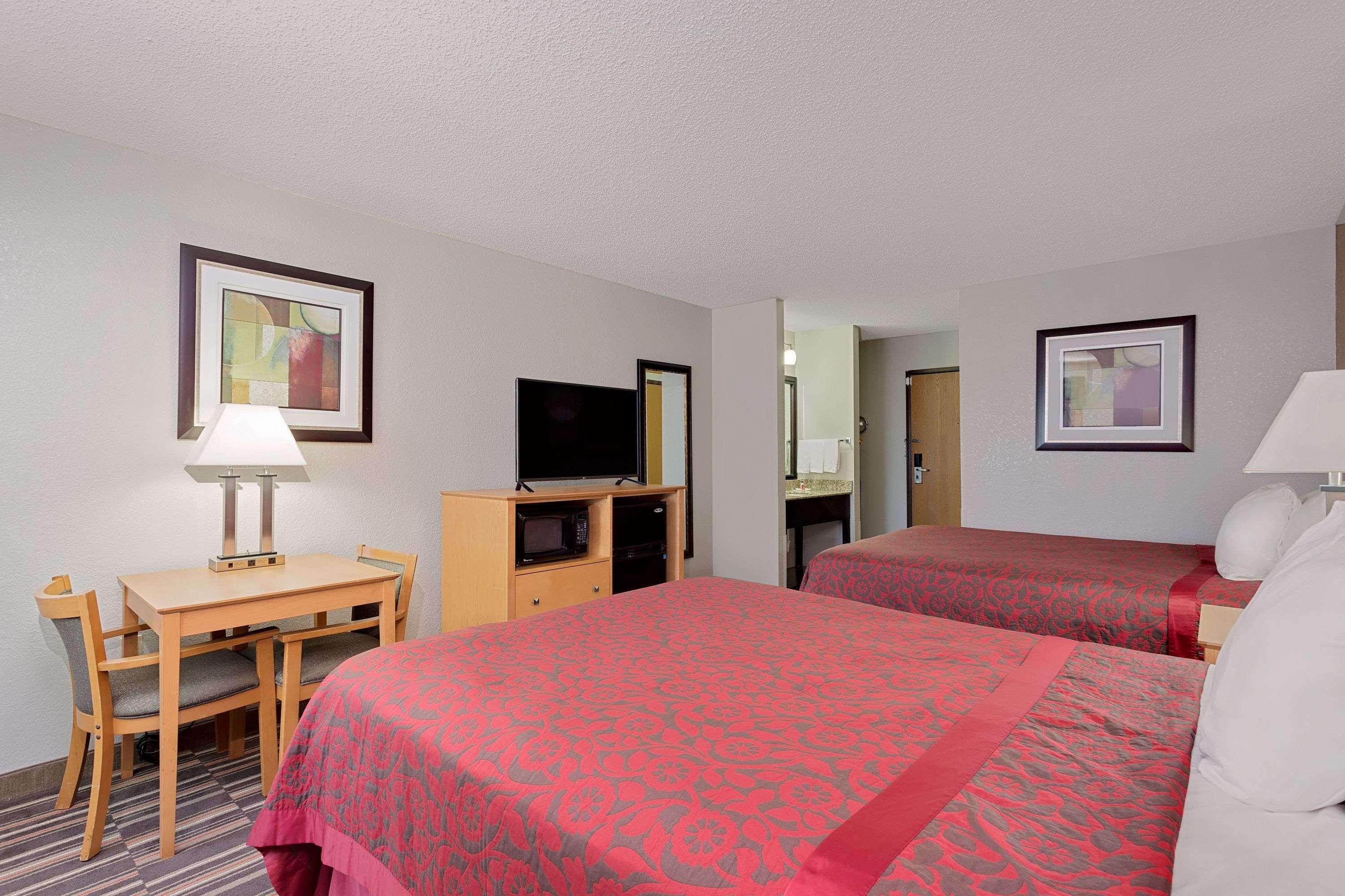Days Inn By Wyndham Racine/Sturtevant Ngoại thất bức ảnh
